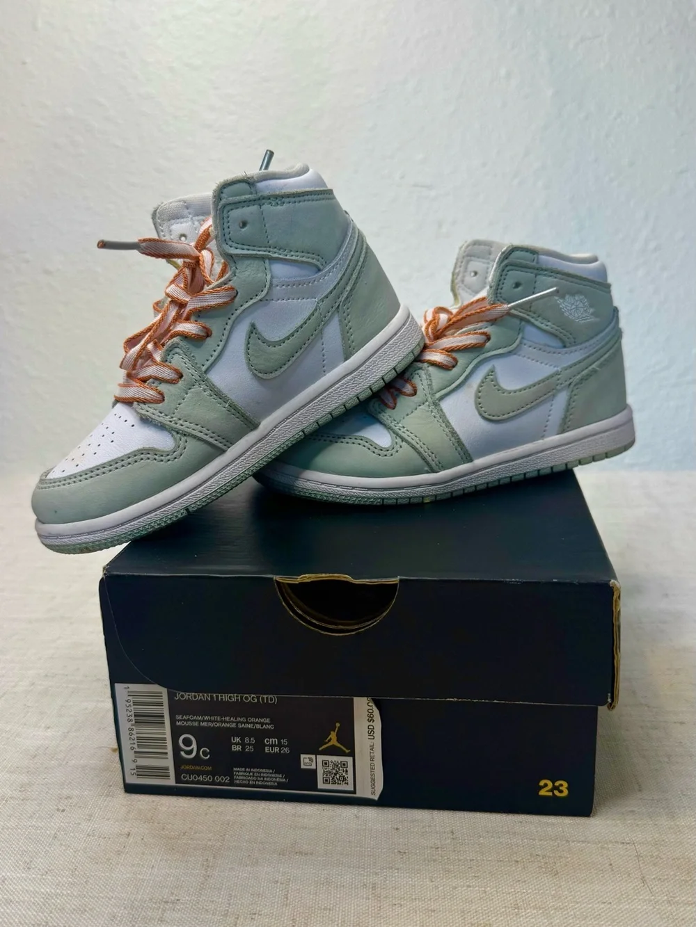 Nike Air Jordan 1 High TD SEAFOAM GREEN/White with Orange Laces